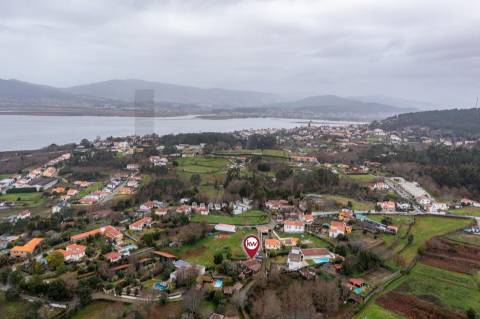 Moradia para restauro em Seixas