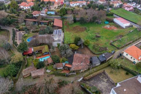 Moradia para restauro em Seixas