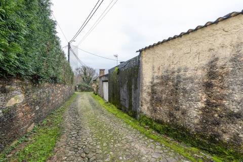 Moradia para restauro em Seixas