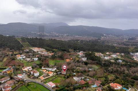 Moradia para restauro em Seixas