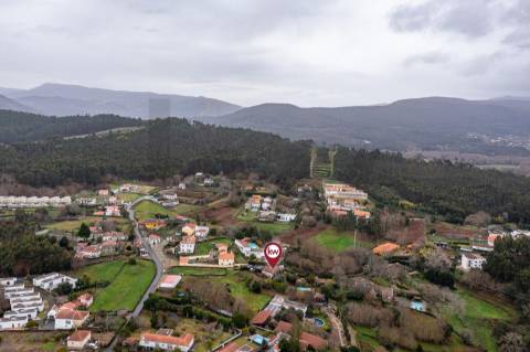 Moradia para restauro em Seixas