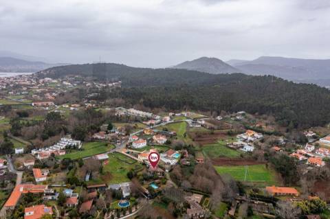 Moradia para restauro em Seixas