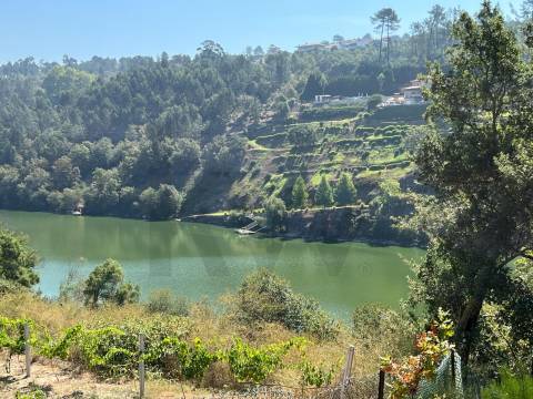 Propriedade de Luxo junto ao Rio Tâmega | Santo Isidoro – Marco de Canaveses