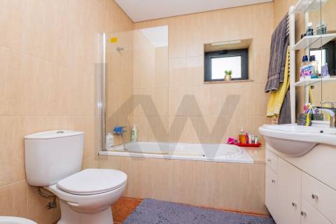 Moradia T4 independente em Pedralva