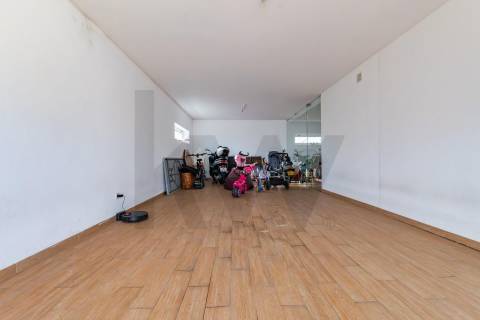 Moradia T4 independente em Pedralva