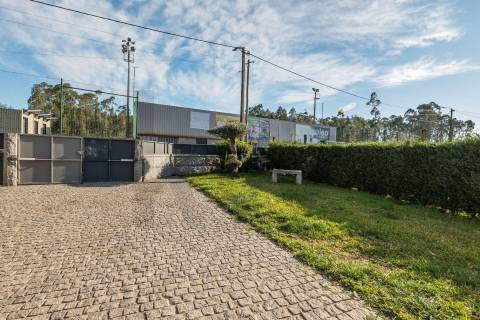 Moradia T4 independente em Pedralva