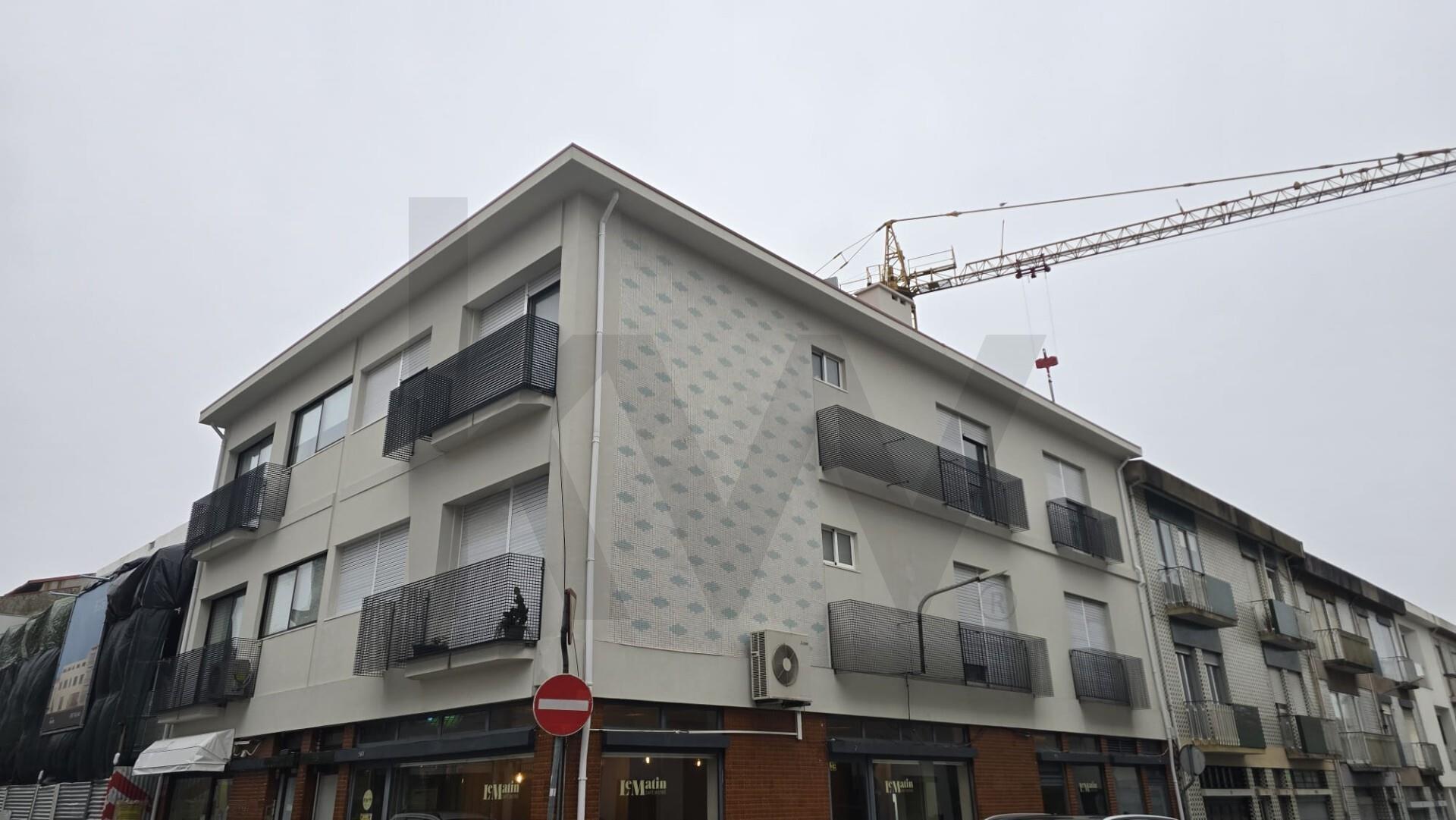 T2 no 2º piso com varandas em Tenente Valadim