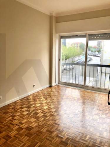 T2 no 2º piso com varandas em Tenente Valadim