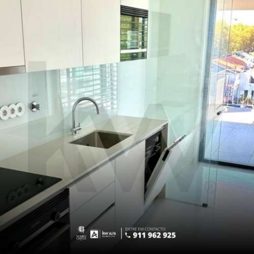 Recuado em Matosinhos Sul - Apartamento T2 de luxo como novo (último piso) em condomínio fechado.