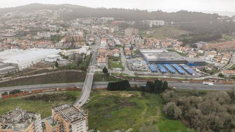 Oportunidade Única em Valongo: Terreno com Loteamento Aprovado para 36 Apartamentos