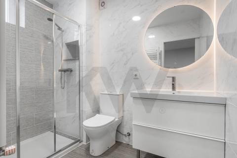 Apartamento T1 Segunda Linha Mar – Localização Premium, V.P.A