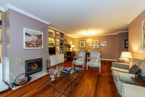 Excelente T5  em Condominio Fechado a Marechal Gomes da Costa, Porto