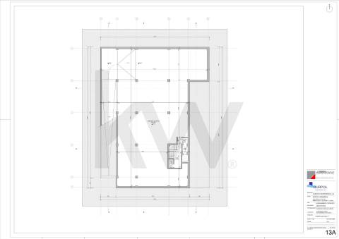 Armazém/ Garagem Totalmente Remodelado, como novo junto ao Aeroporto Lisboa