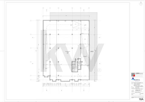 Armazém/ Garagem Totalmente Remodelado, como novo junto ao Aeroporto Lisboa