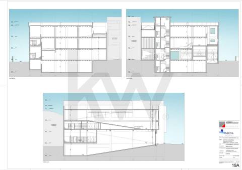 Armazém/ Garagem Totalmente Remodelado, como novo junto ao Aeroporto Lisboa
