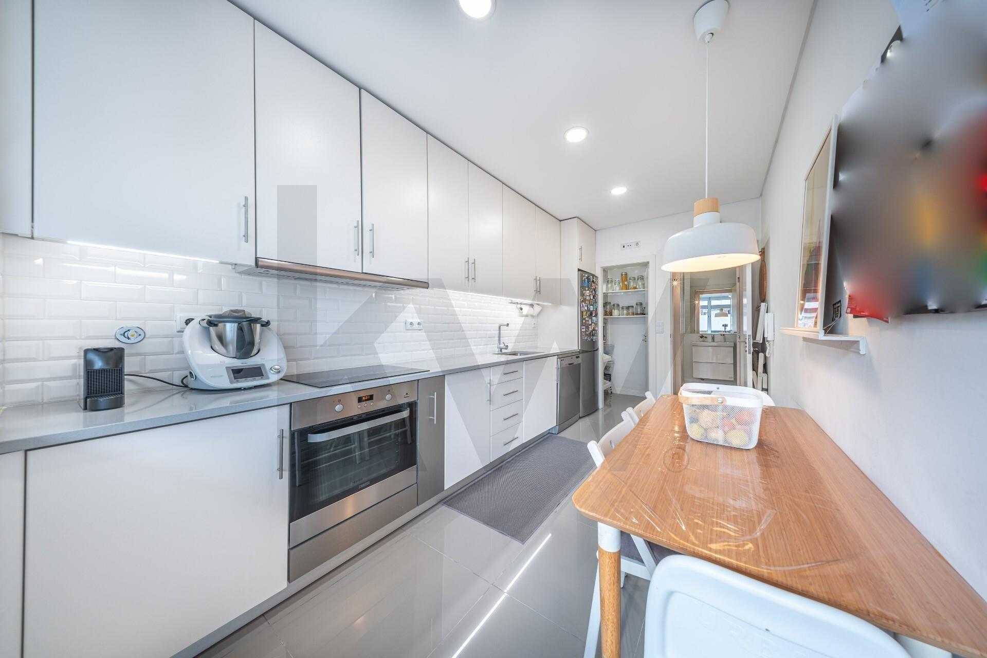 Apartamento T3 remodelado no centro de Braga