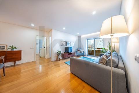 Apartamento T3 remodelado no centro de Braga