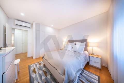 Apartamento T3 remodelado no centro de Braga