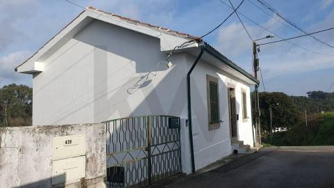 Moradia T4 - Usada + Terreno 19.176 m2 - S. Cruz do Bispo