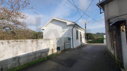 Moradia T4 - Usada + Terreno 19.176 m2 - S. Cruz do Bispo