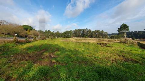 Moradia T4 - Usada + Terreno 19.176 m2 - S. Cruz do Bispo