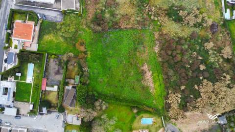 Terreno com 4.200 m² em Miramar – A 2 minutos da praia | Zona privilegiada