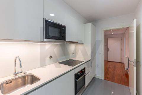 🌊 Apartamento T1 - Arrendamento em Cond. Fechado - Junto à Univ. Católica do Porto