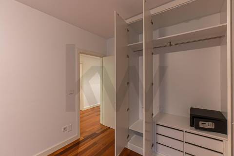 🌊 Apartamento T1 - Arrendamento em Cond. Fechado - Junto à Univ. Católica do Porto