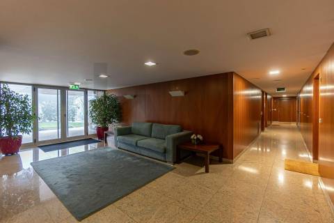 🌊 Apartamento T1 - Arrendamento em Cond. Fechado - Junto à Univ. Católica do Porto