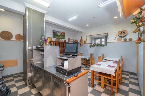 Restaurante no Centro de Coimbra perto de faculdades e Hospitais - Arrendado ate Fevereiro de 2027