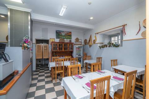 Restaurante no Centro de Coimbra perto de faculdades e Hospitais - Arrendado ate Fevereiro de 2027