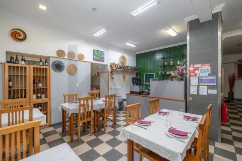 Restaurante no Centro de Coimbra perto de faculdades e Hospitais - Arrendado ate Fevereiro de 2027