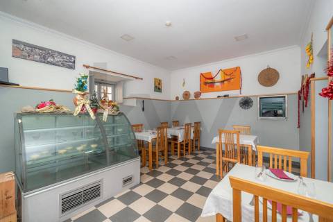 Restaurante no Centro de Coimbra perto de faculdades e Hospitais - Arrendado ate Fevereiro de 2027