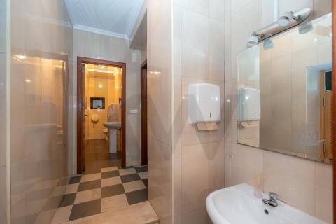 Restaurante no Centro de Coimbra perto de faculdades e Hospitais - Arrendado ate Fevereiro de 2027