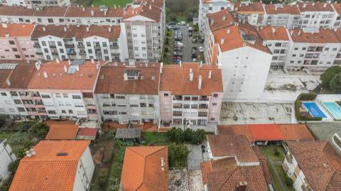Apartamento T3 (Rés do Chão) com terraço privativo - Meadela, Viana do Castelo
