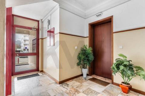 Apartamento T3 (Rés do Chão) com terraço privativo - Meadela, Viana do Castelo