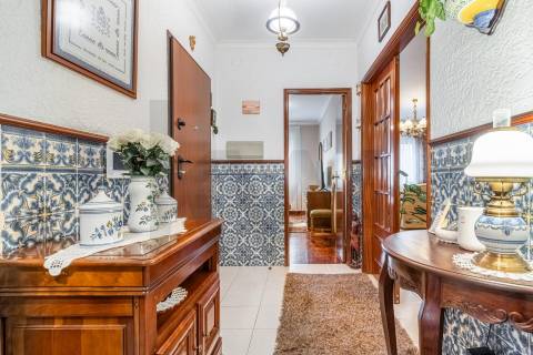 Apartamento T3 (Rés do Chão) com terraço privativo - Meadela, Viana do Castelo