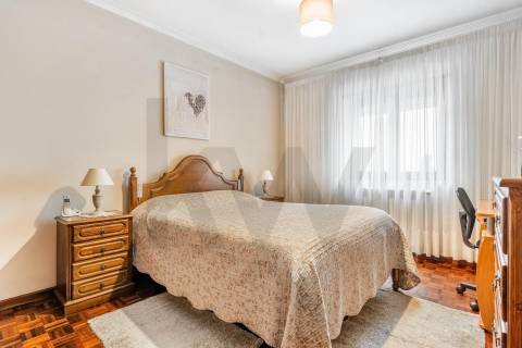 Apartamento T3 (Rés do Chão) com terraço privativo - Meadela, Viana do Castelo