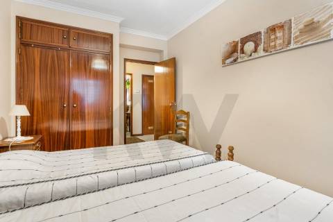 Apartamento T3 (Rés do Chão) com terraço privativo - Meadela, Viana do Castelo