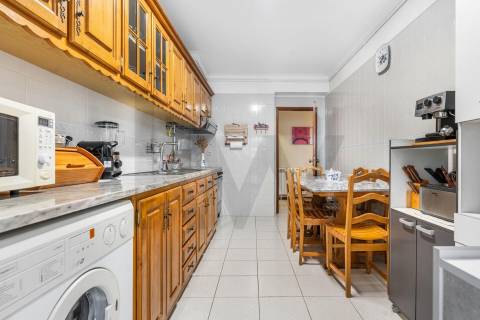 Apartamento T3 (Rés do Chão) com terraço privativo - Meadela, Viana do Castelo