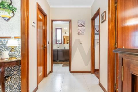 Apartamento T3 (Rés do Chão) com terraço privativo - Meadela, Viana do Castelo