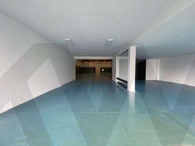 Armazém para arrendamento em Leça da Palmeira