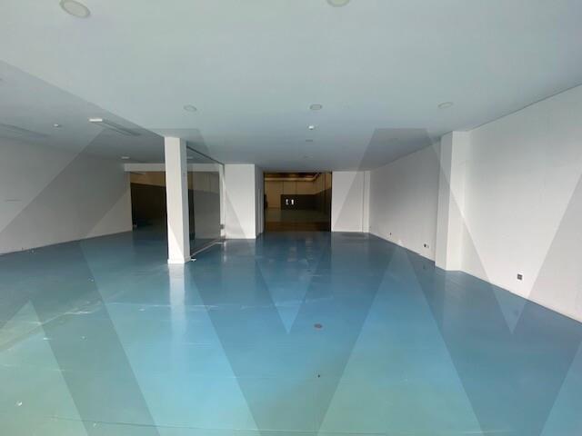 Armazém para arrendamento em Leça da Palmeira