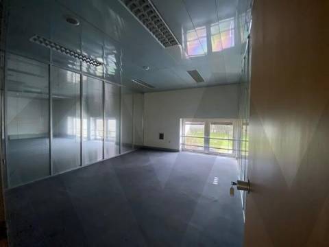 Armazém para arrendamento em Leça da Palmeira