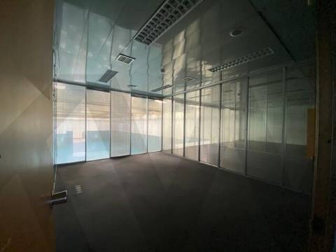 Armazém para arrendamento em Leça da Palmeira