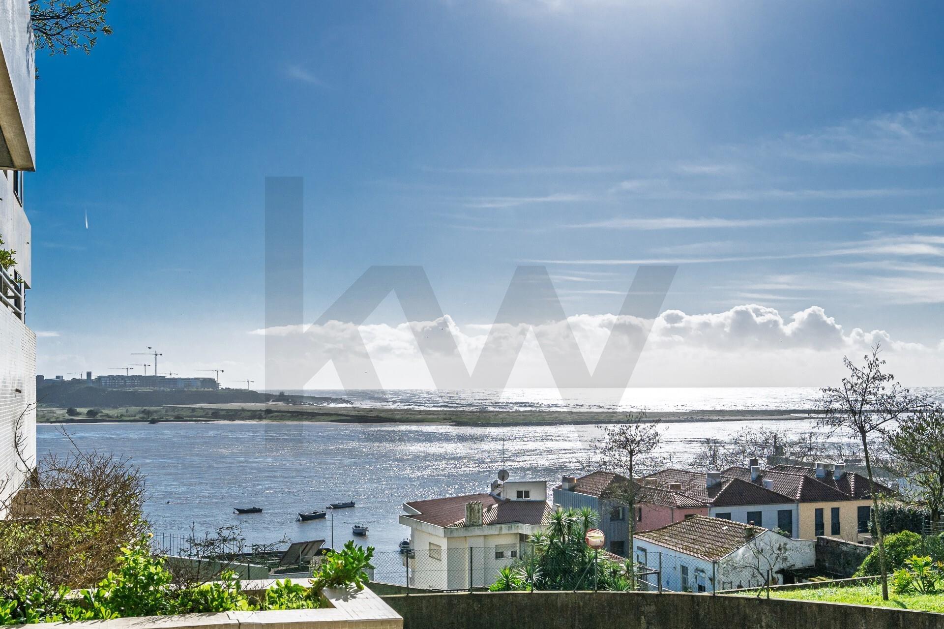 Apartamento T2 com varanda e vista rio