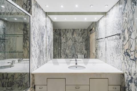 Apartamento T2 com varanda e vista rio