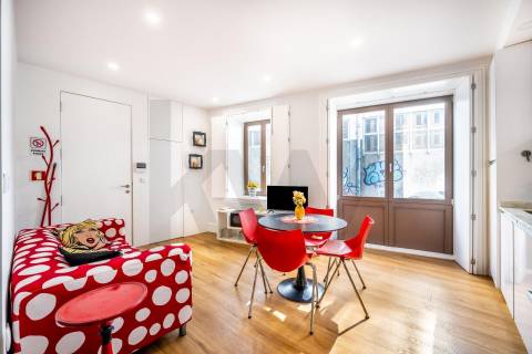 Apartamento T1 para Arrendamento no Centro do Porto - Cais das Pedras