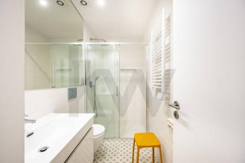 Apartamento T1 para Arrendamento no Centro do Porto - Cais das Pedras