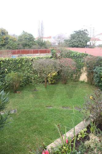 Fantástico T3 com terraço e jardim em Ramalde – Porto